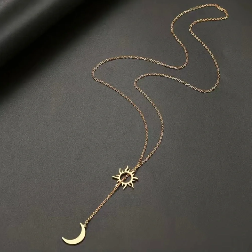 Madewell Gold Crescent Moon Sun Stainless Steele Necklace Women’s Jewelry NEW - Picture 2 of 5